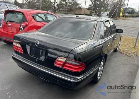 2002 Mercedes-Benz E 320 4M/4M Special Edition z USA, uszkodzony, nr VIN WDBJF82JX2X070086